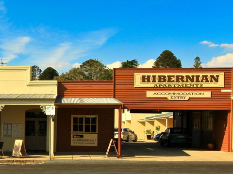 Hibernian Hotel Apartments - Accommodation Bookings 1