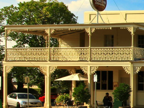 Hibernian Hotel Apartments - Accommodation Bookings 2
