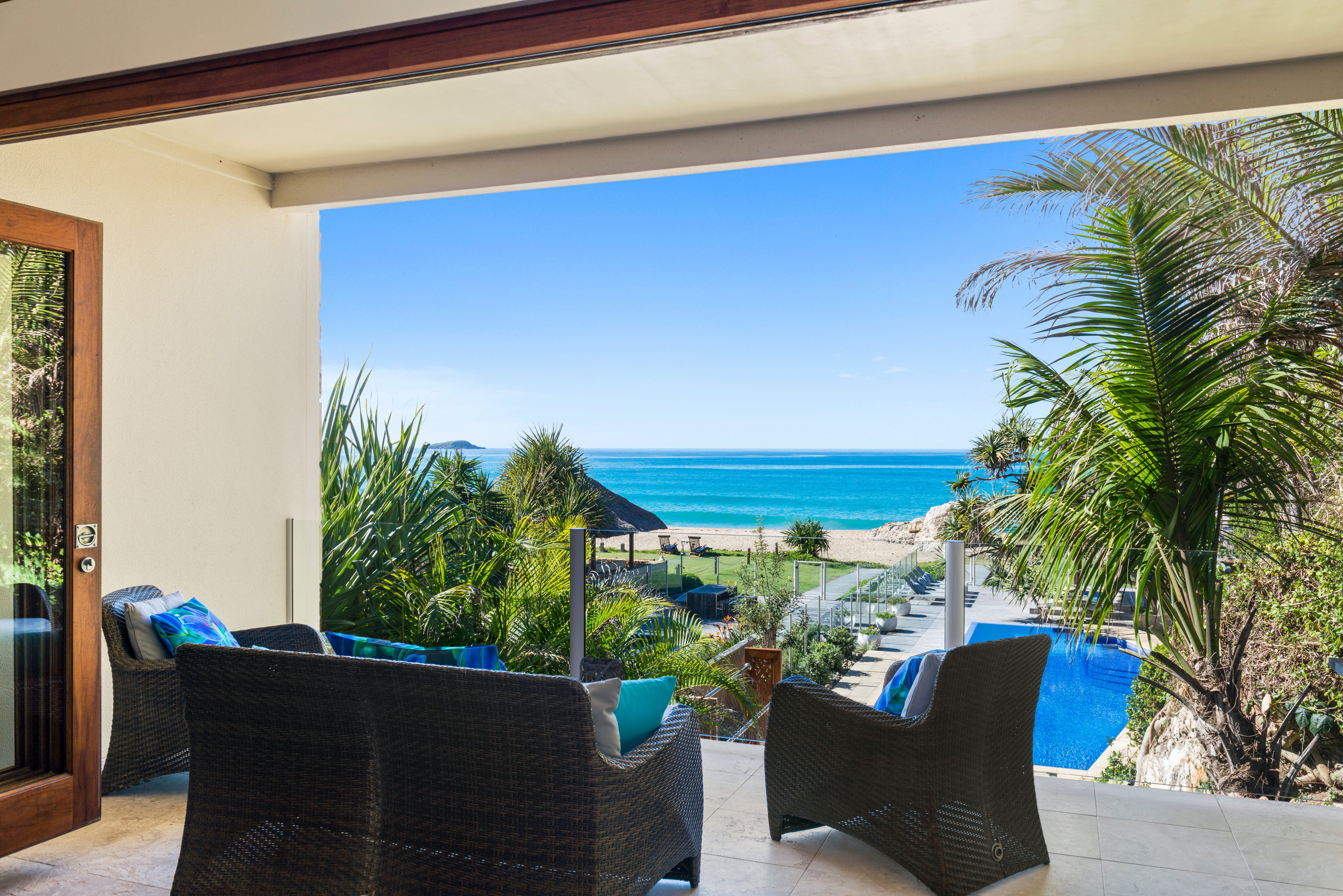 Liapari Beach House - thumb 1