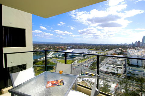 Mantra Broadbeach On The Park - Accommodation Bookings 2
