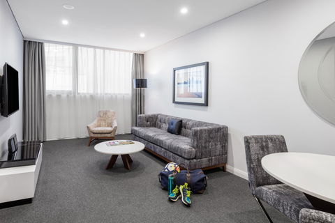 Meriton Suites North Sydney - Accommodation Bookings 2