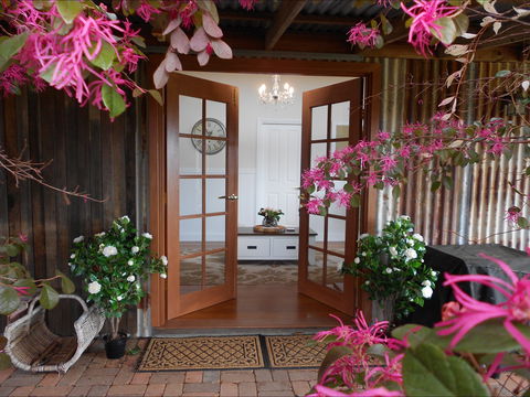 Milton Country Retreat: The Chocolate Cottages - Accommodation Bookings 0