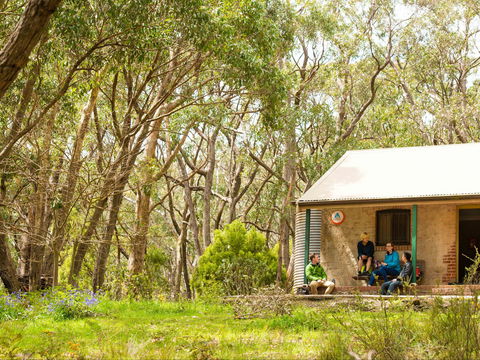 Mount Lofty Cottage YHA - Accommodation Bookings 1