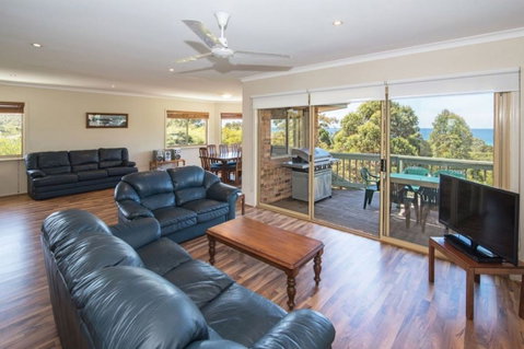 Ocean House - Accommodation Bookings 2