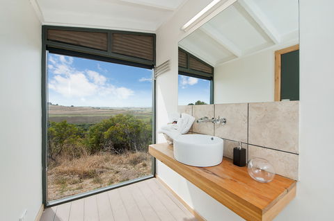 Pebble Point - Accommodation Bookings 2