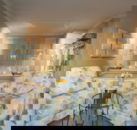 Sailaway Beach House - Accommodation Bookings