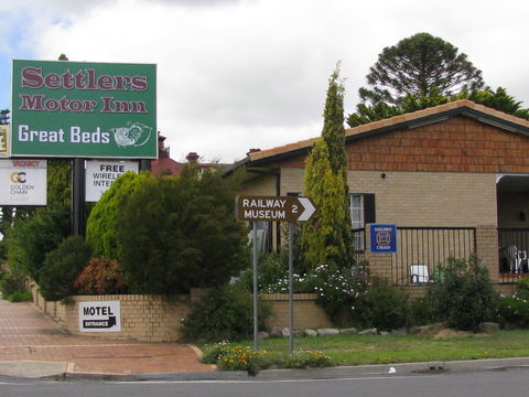 Settlers Motor Inn - Accommodation Bookings 2
