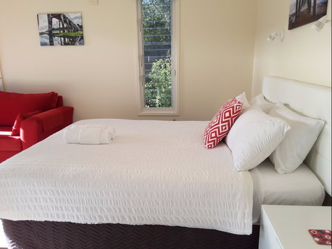 Springtide Studio Apartments - Accommodation Bookings 1