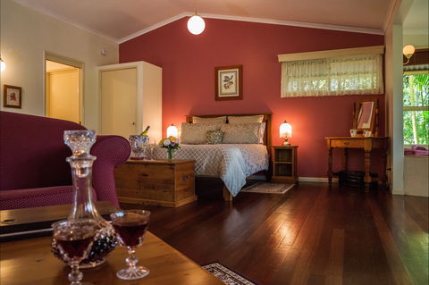 The Falls Montville - Accommodation Bookings 1