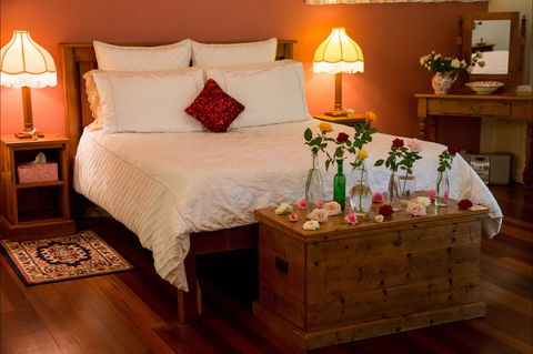 The Falls Montville - Accommodation Bookings 2