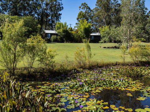 Tuckeroo Cottages And Gardens - Accommodation Bookings 1