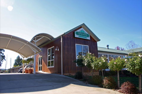 Tumbarumba Motel And Elms Restaurant - Accommodation Bookings 0
