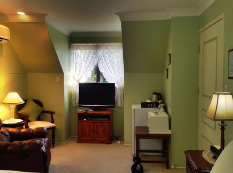 Curtis Falls Mountain Retreat - Accommodation Bookings 5