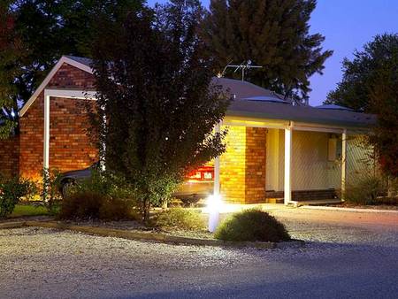 Belvoir Village Motel - Accommodation Bookings 2