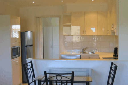 Aztra Gladstone Business Apartments - Accommodation Bookings 0