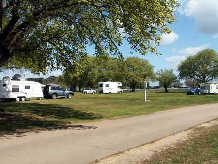 Sale Showground Caravan And Motorhome Park - Accommodation Bookings 1