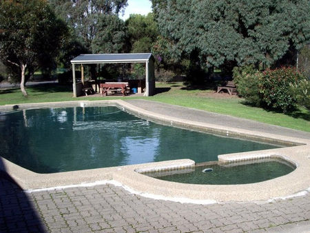 Tandara Caravan Park - Accommodation Bookings 2