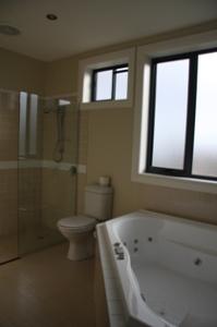 Ultimate Holiday Apartments - Accommodation Bookings 4