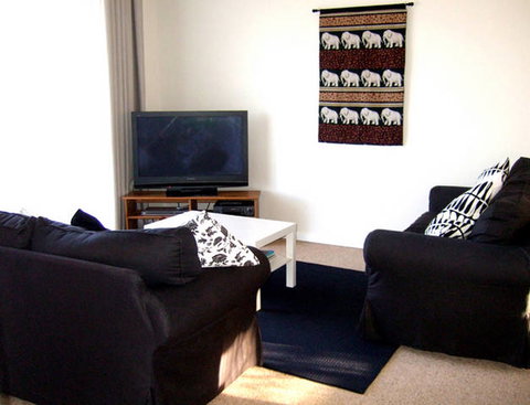 Camellia Court House And Holiday Apartments - Accommodation Bookings 4