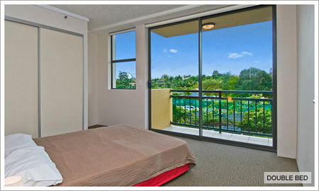 Clear Island Waters QLD Accommodation Bookings