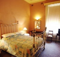 Romano's Hotel - Accommodation Bookings