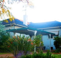 Straw Houses - Accommodation Bookings