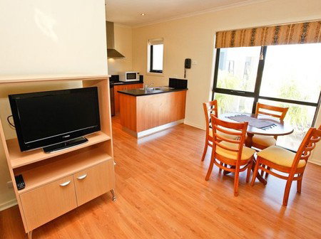 Aquarius Apartments - Accommodation Bookings 1