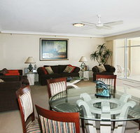 Burleigh Surf Beachfront Apartments - Accommodation Bookings