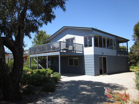 Judith Wright Stockdale & Leggo Real Estate - Accommodation Bookings 0
