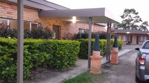 AA Hilldrop Motor Inn - Accommodation Bookings 1