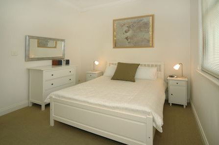 Michelle's Garden Apartments - Accommodation Bookings 3