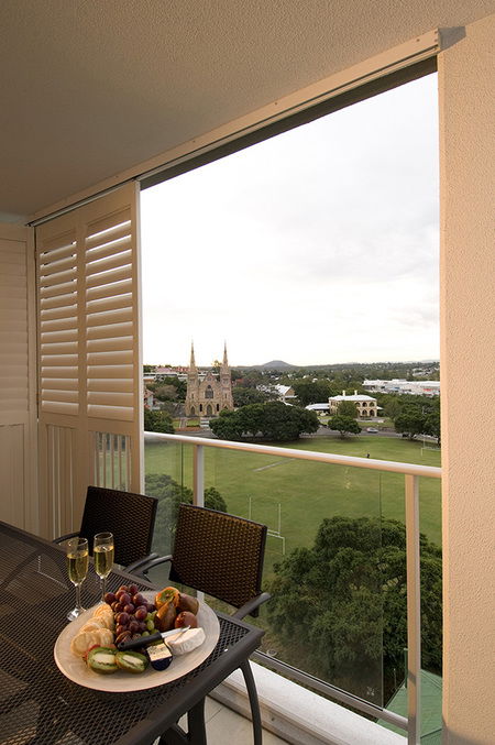 Oaks Aspire Apartments - Accommodation Bookings 4