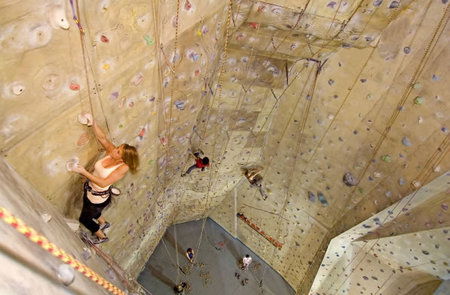 Cliffhanger Climbing Gym - Accommodation Bookings 3