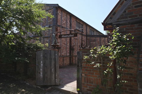 Montsalvat - Accommodation Bookings 1