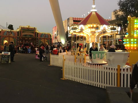 Wonderland Under The Melbourne Star - Accommodation Bookings 3