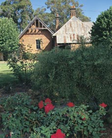 Heritage Rose Garden - Accommodation Bookings 0