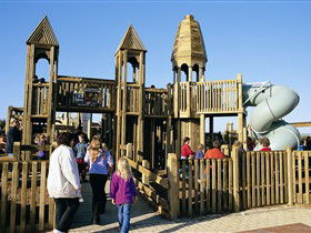 Jubilee Park Adventure Playground - Accommodation Bookings 0
