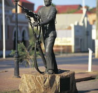 Miners Monument - Accommodation Bookings