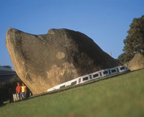 Dog Rock - Accommodation Bookings 0