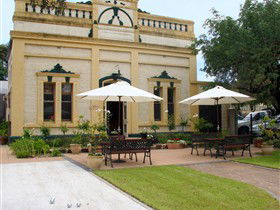 Williamstown SA Accommodation Bookings