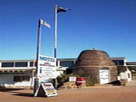 Andamooka Dukes Bottlehouse Museum - Accommodation Bookings 0