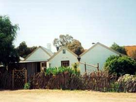 Miners Cottage And Garden - Accommodation Bookings 0
