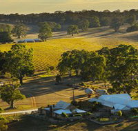 Hutton Vale and Farm Follies - Accommodation Bookings