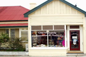 Old Maypole Collectables & Antiques - Accommodation Bookings 0