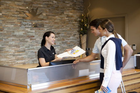 Harbour Town Outlet Shopping Centre - Accommodation Bookings 2