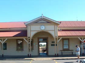 Maryborough Railway Station - Accommodation Bookings 0