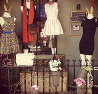 Frou Frou Designs - Accommodation Bookings