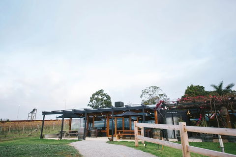 Saint Regis Winery, Food & Wine Bar - Accommodation Bookings 3