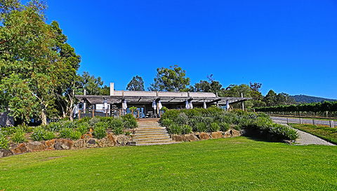 GREENSTONE VINEYARDS - Accommodation Bookings 1