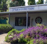 Crisp Galleries - Accommodation Bookings